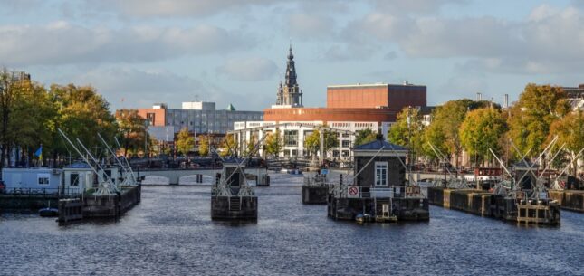 In 2024 breiden we ons onderzoeksprogramma voor Amsterdam uit met het thema Mobiliteit